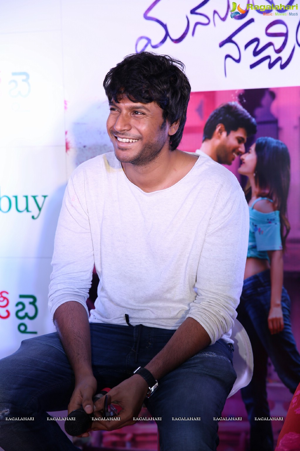 Manasuku Nachindi Press Meet at Mantra Mall, Attapur, Hyderabad