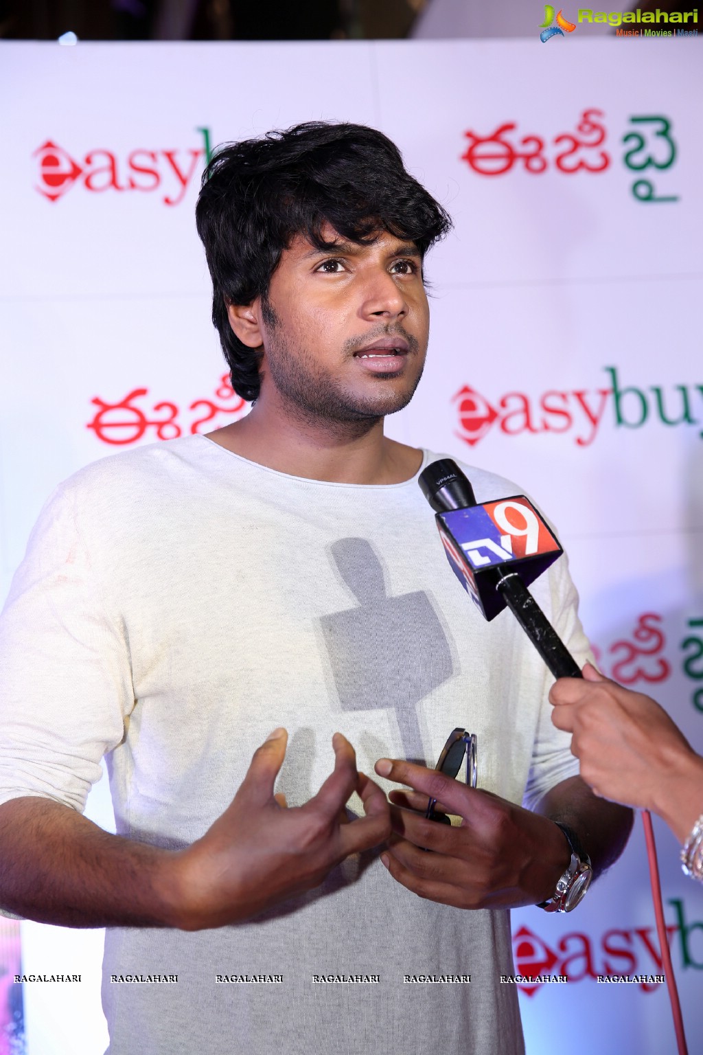 Manasuku Nachindi Press Meet at Mantra Mall, Attapur, Hyderabad