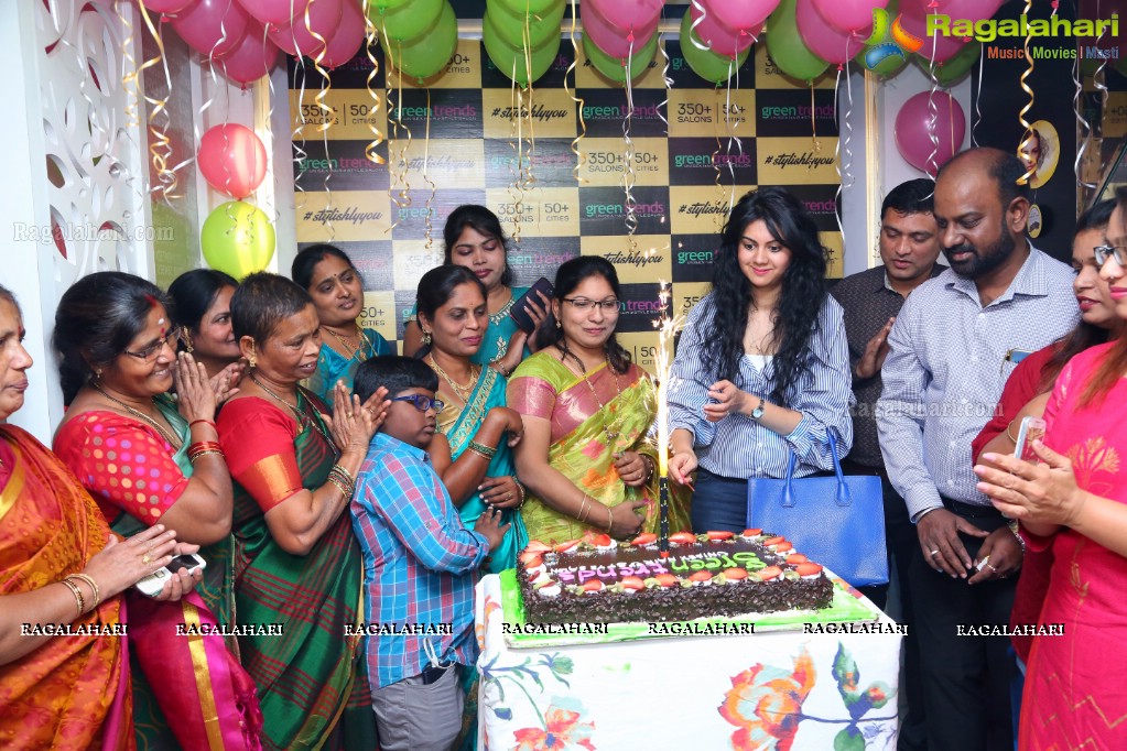 Kamana Jethmalani launches Green Trends, Pragathinagar