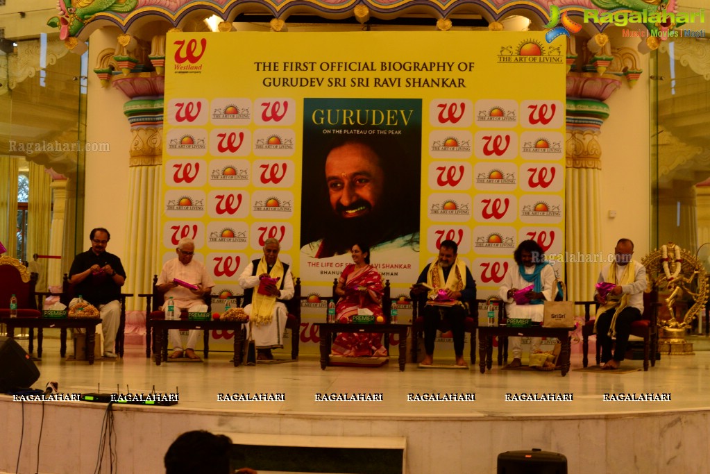 A Book On Biography Of Gurudev Sri Sri Ravi Shankar Launched