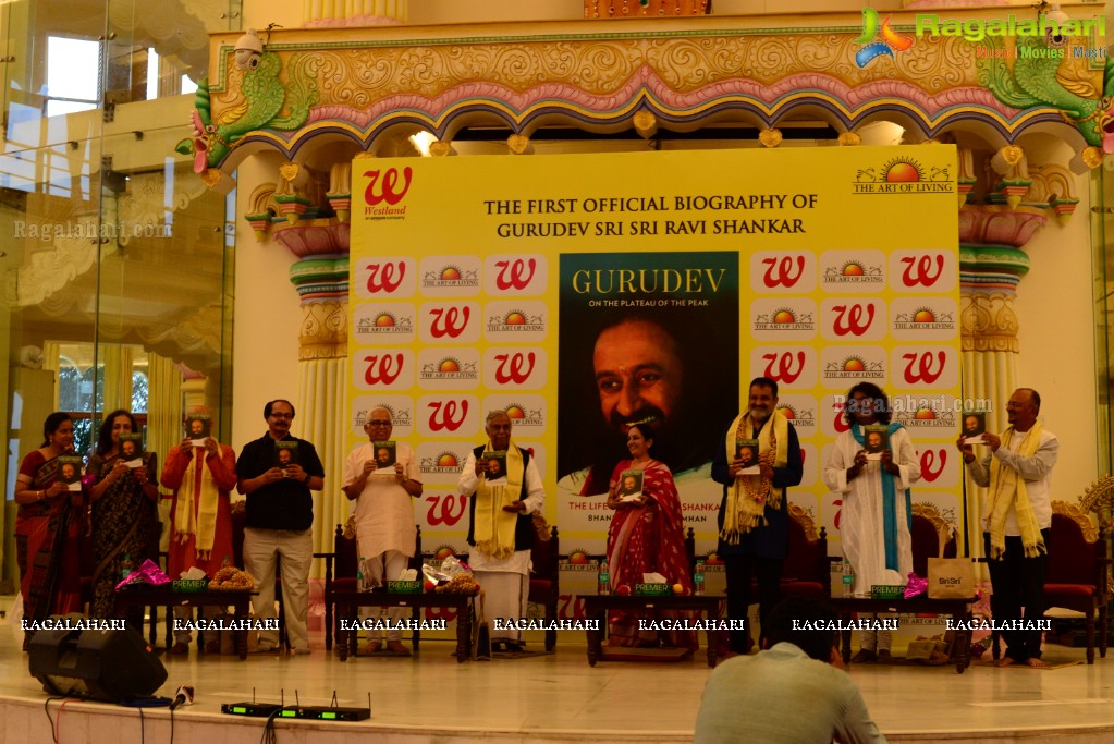 A Book On Biography Of Gurudev Sri Sri Ravi Shankar Launched