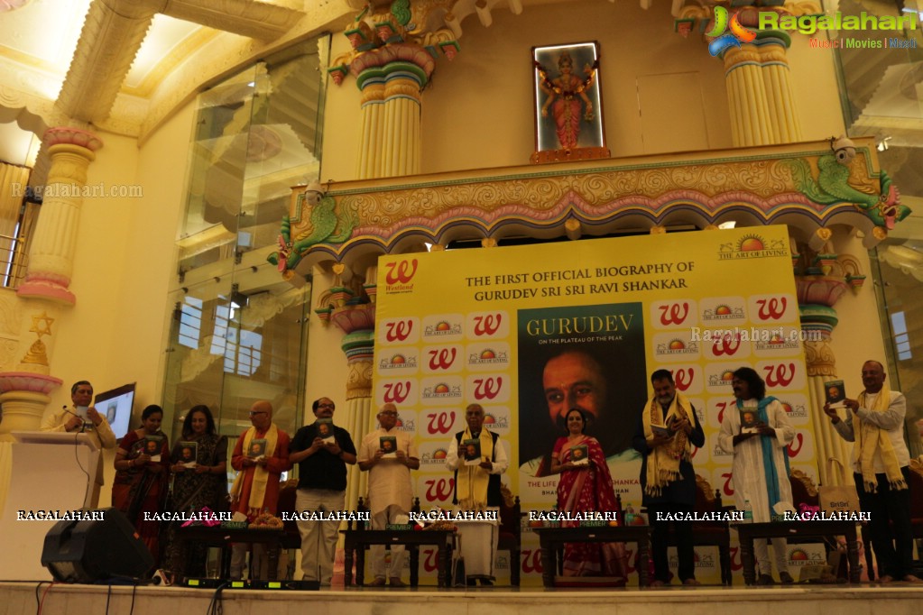 A Book On Biography Of Gurudev Sri Sri Ravi Shankar Launched