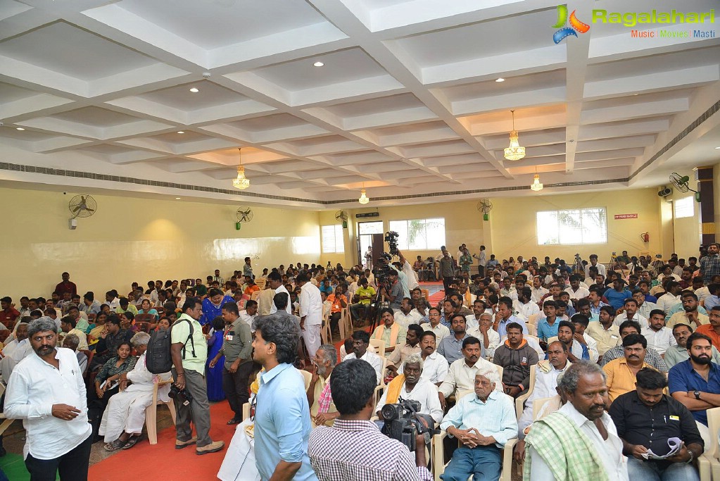 Pawan Kalyan Interaction with Farmers at Ananthapuram