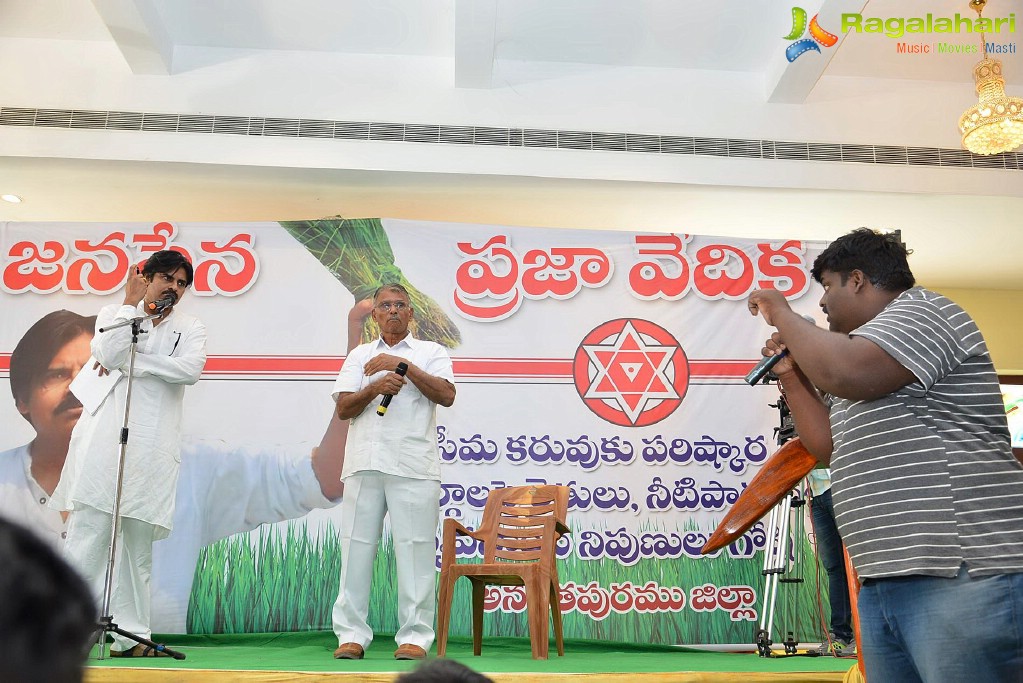 Pawan Kalyan Interaction with Farmers at Ananthapuram