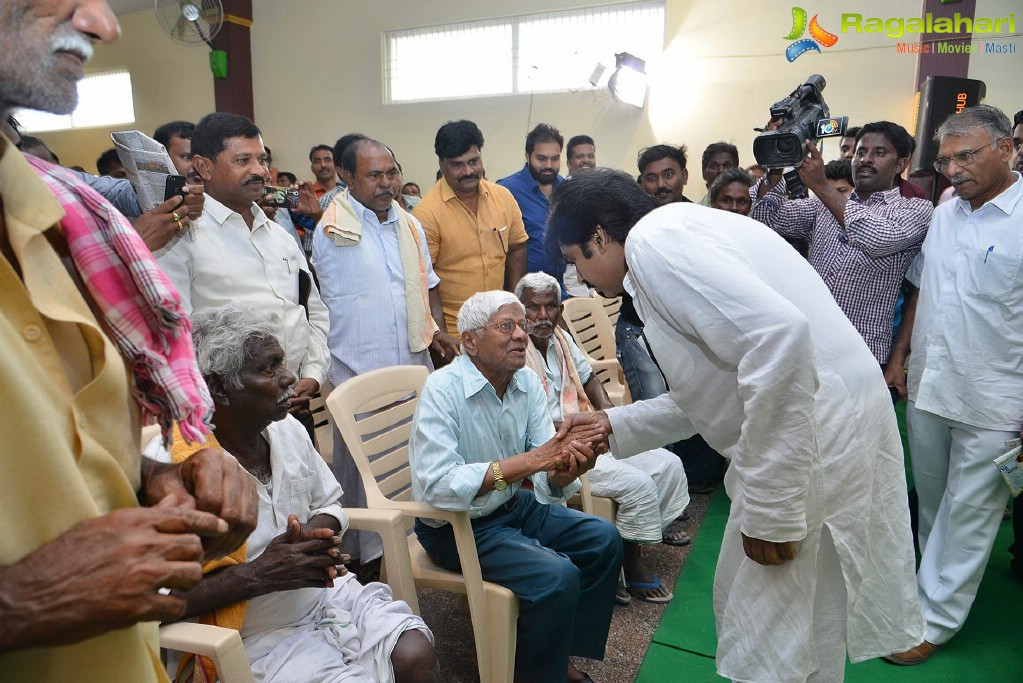 Pawan Kalyan Interaction with Farmers at Ananthapuram