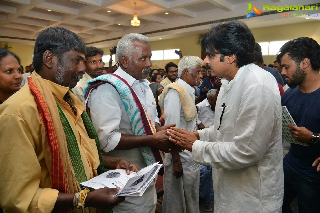 Pawan Kalyan Interaction with Farmers at Ananthapuram