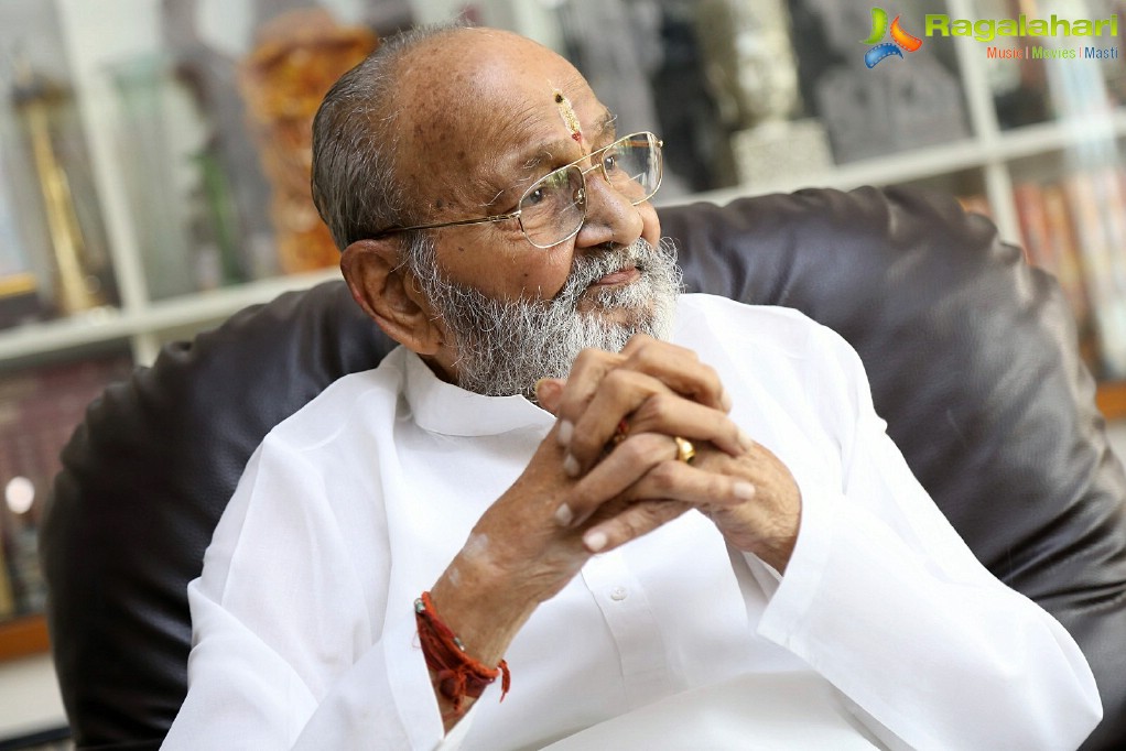 Kooniraagalu Book Launch by K.Viswanath