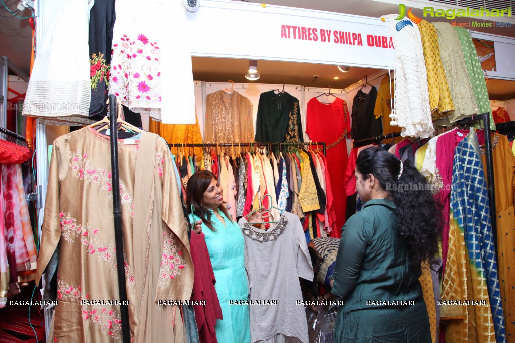 Srishti Vyakaranam launches Khwaaish Designer Lifestyle Exhibition at Taj Krishna