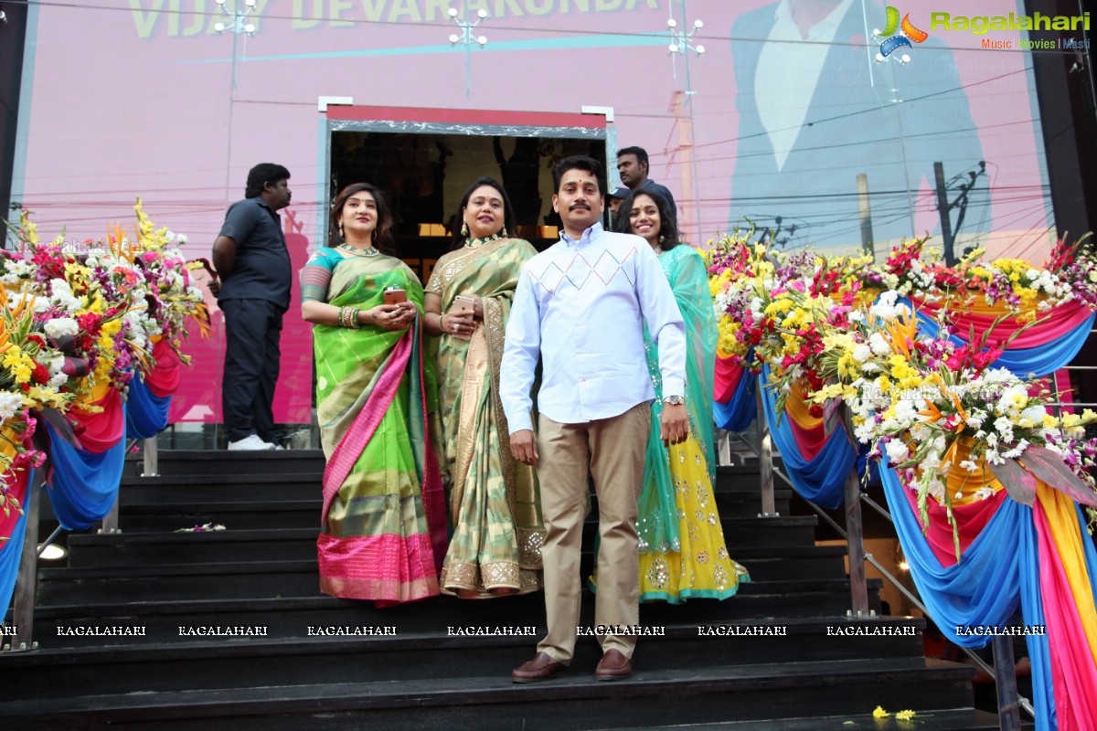 Vijay Deverakonda and Anu Emmanuel launches KLM Fashion Mall, Dilsukhnagar, Hyderabad