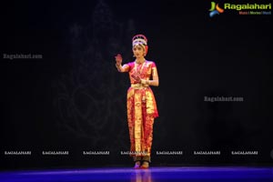 Kuchipudi Rangapravesam by Keerthi and Sruthi 