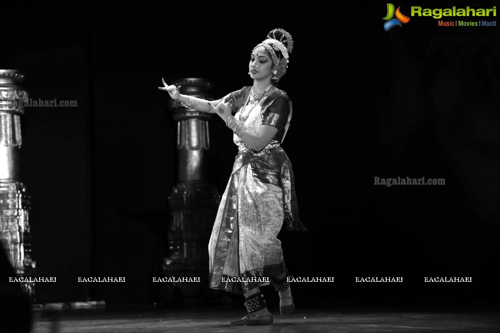 Kuchipudi Rangapravesam by Keerthi and Sruthi at Shilpa Kala Vedika, Hyderabad