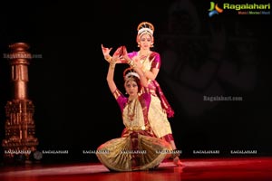 Kuchipudi Rangapravesam by Keerthi and Sruthi 