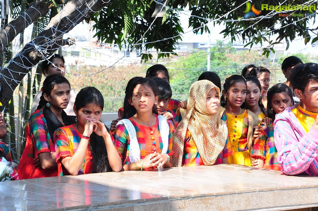 Lakshmi Manchu Celebrates Sankranthi with Kids From Govt. Schools