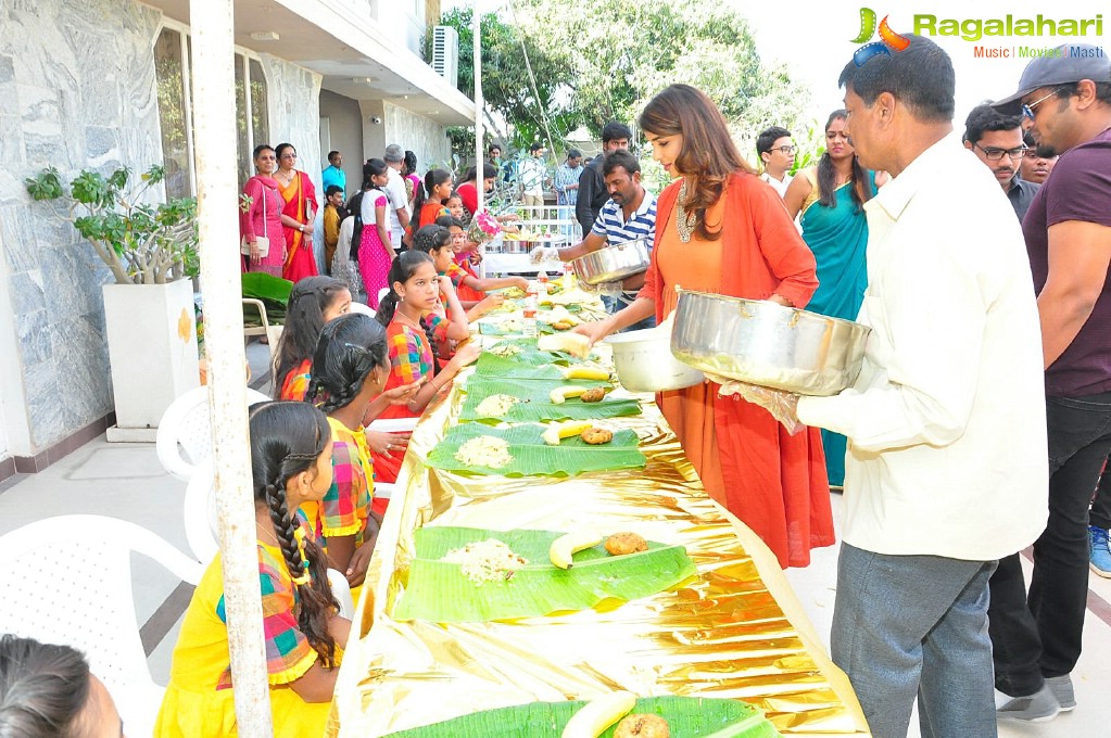 Lakshmi Manchu Celebrates Sankranthi with Kids From Govt. Schools