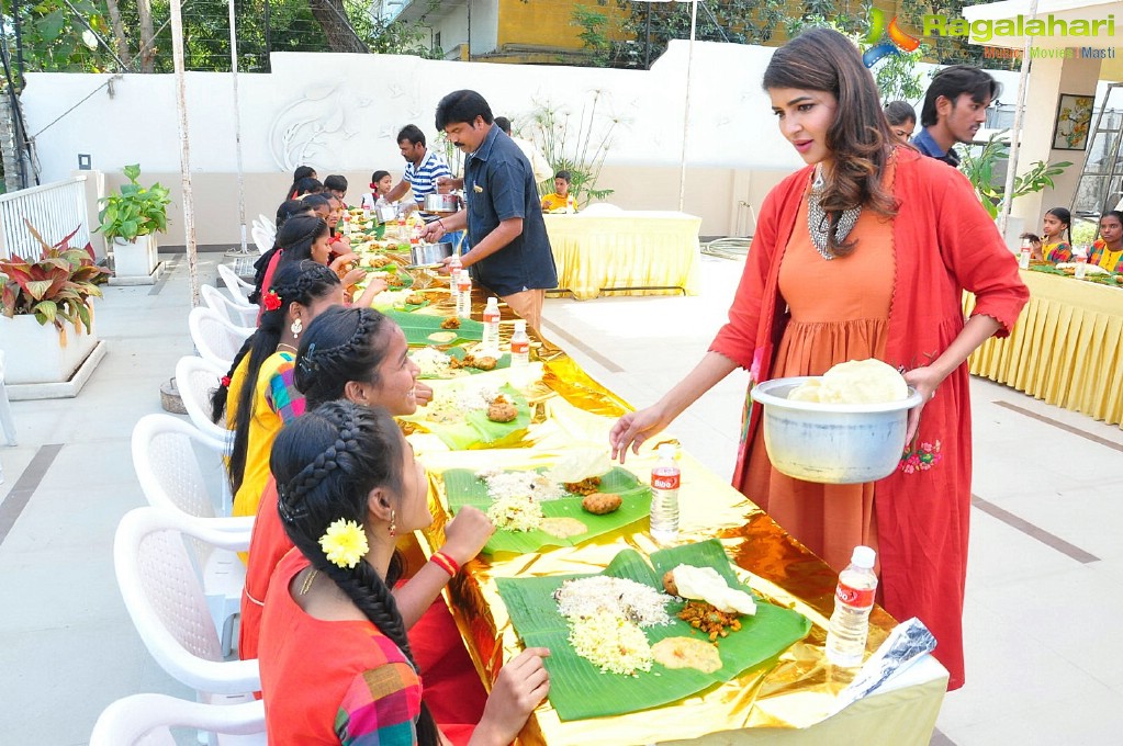 Lakshmi Manchu Celebrates Sankranthi with Kids From Govt. Schools