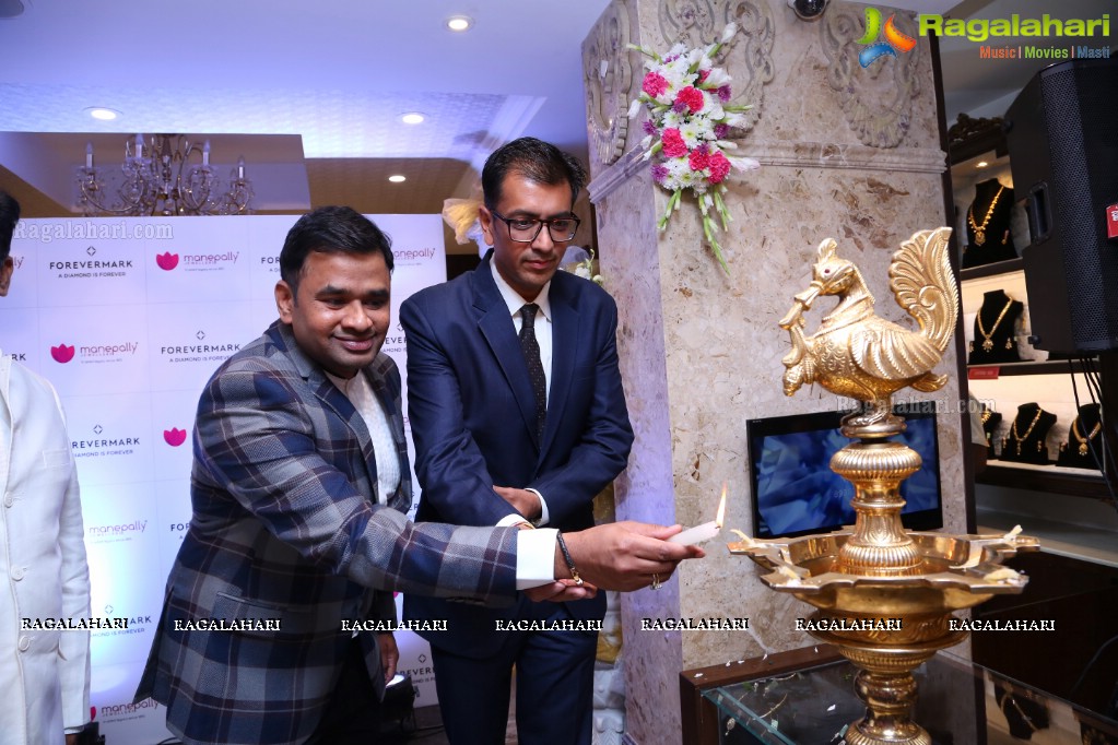 Manepally Jewellers launches Forevermark in Hyderabad