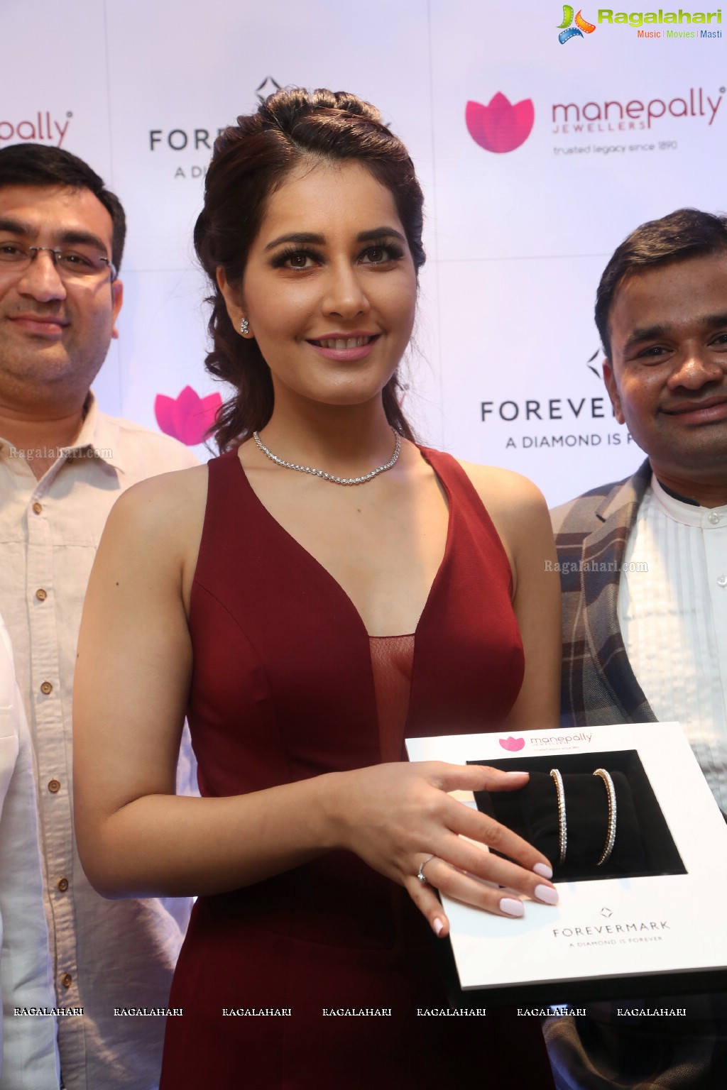 Manepally Jewellers launches Forevermark in Hyderabad