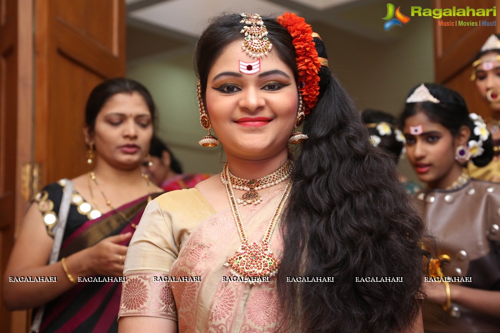 Felicitation for Mohan Babu by TSR Kakatiya Lalitha Kala Parishath at Shilpakala Vedika