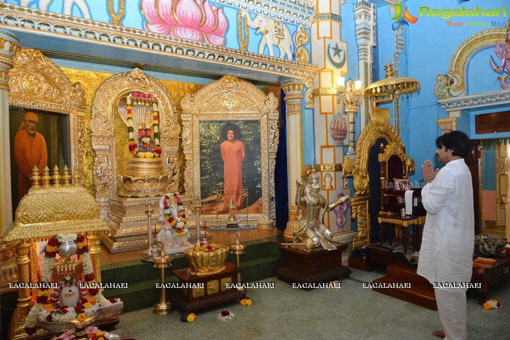 Pawan Kalyan at Puttaparthi Temple, Hospital and Dharmavaram Meeting with Handloom Weavers