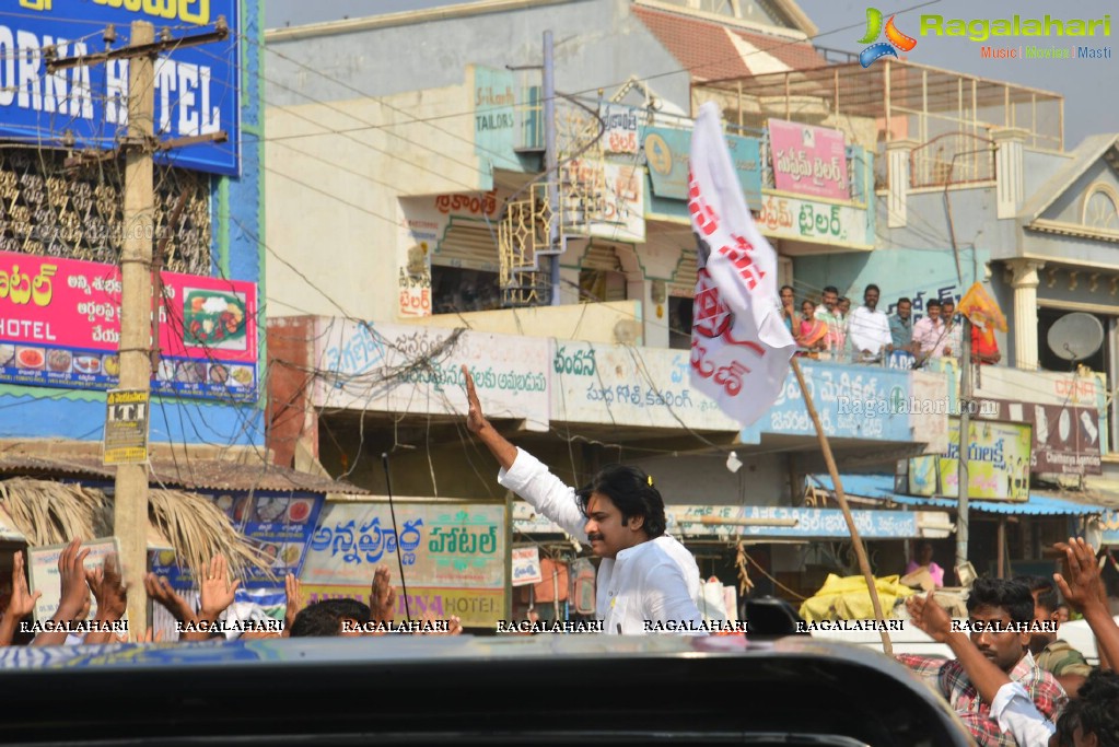 Pawan Kalyan at Puttaparthi Temple, Hospital and Dharmavaram Meeting with Handloom Weavers