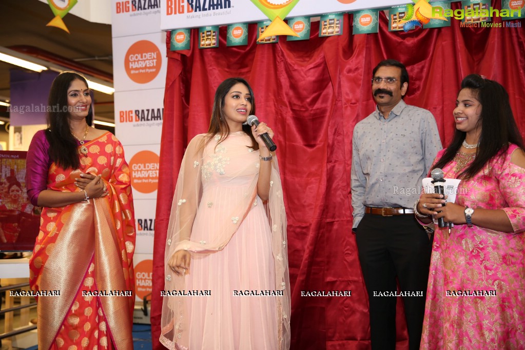 Launch of Golden Harvest Sona Masuri Rice at Big Bazaar by Anchor Jhansi and Miss India UAE Nivetha