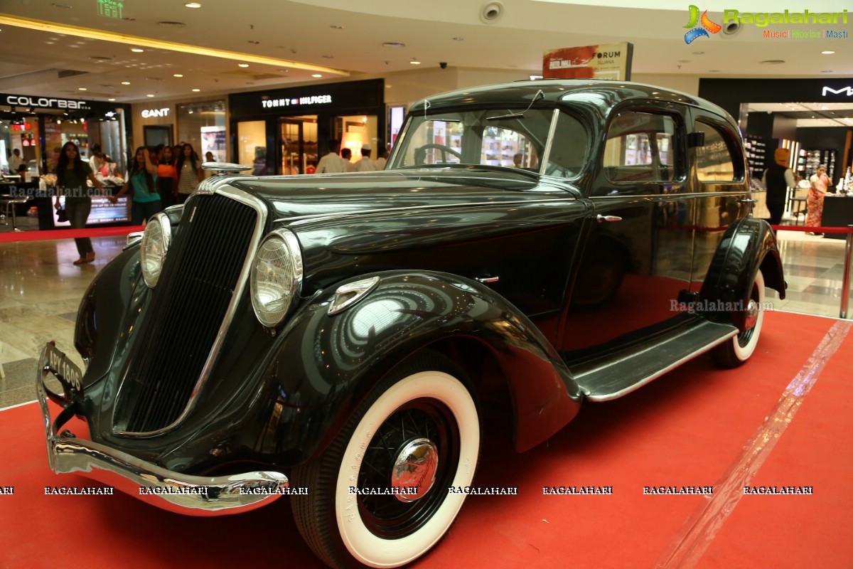 Exclusive Vintage and Classic Car Show at The Forum Sujana Mall