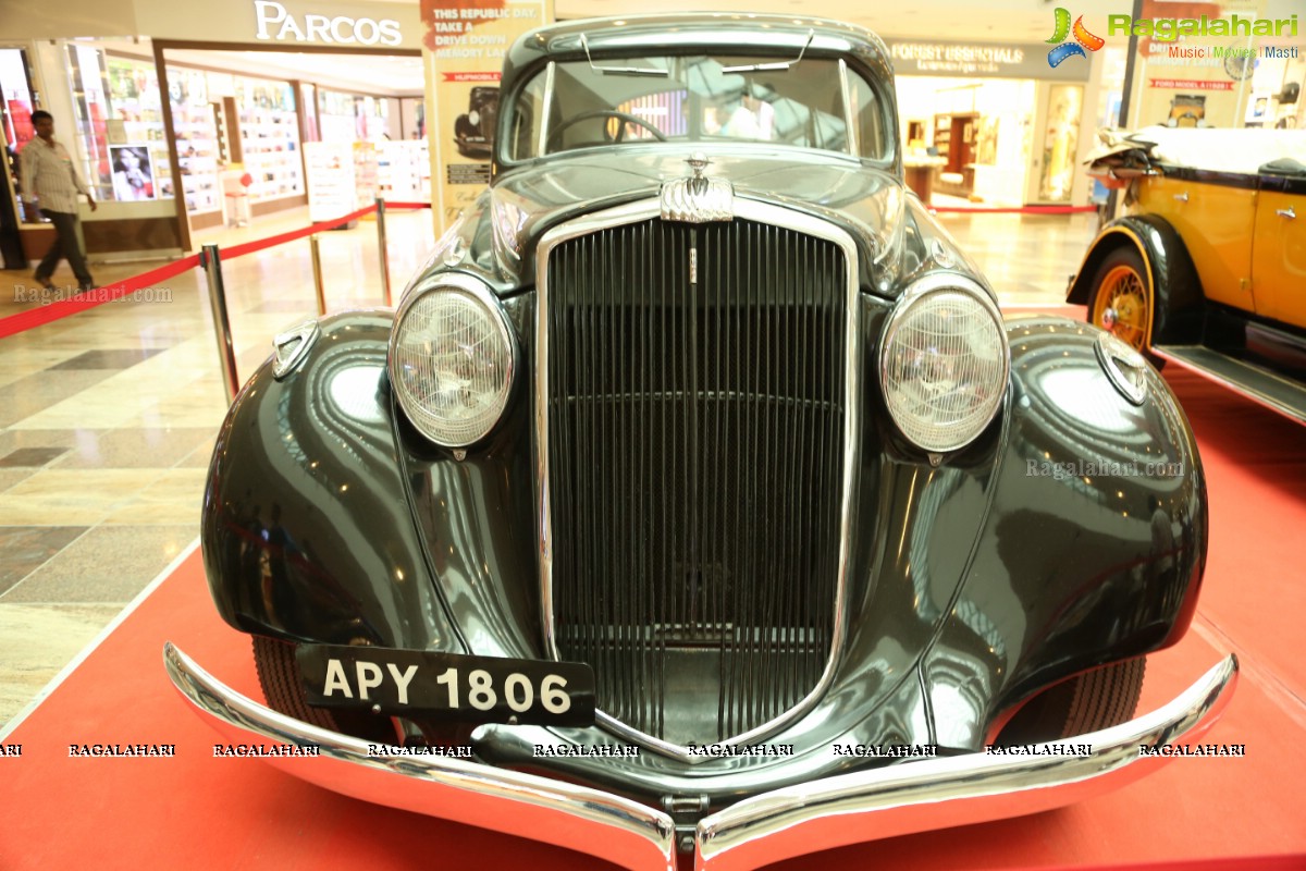 Exclusive Vintage and Classic Car Show at The Forum Sujana Mall