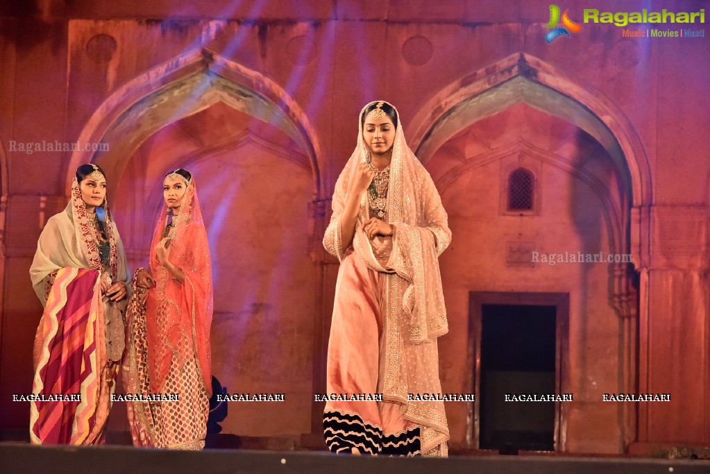 Weaver of Dreams The Passion of Muzaffar Ali of Kotwara by Meera and Muzaffar Ali at Qutub Shahi Tombs