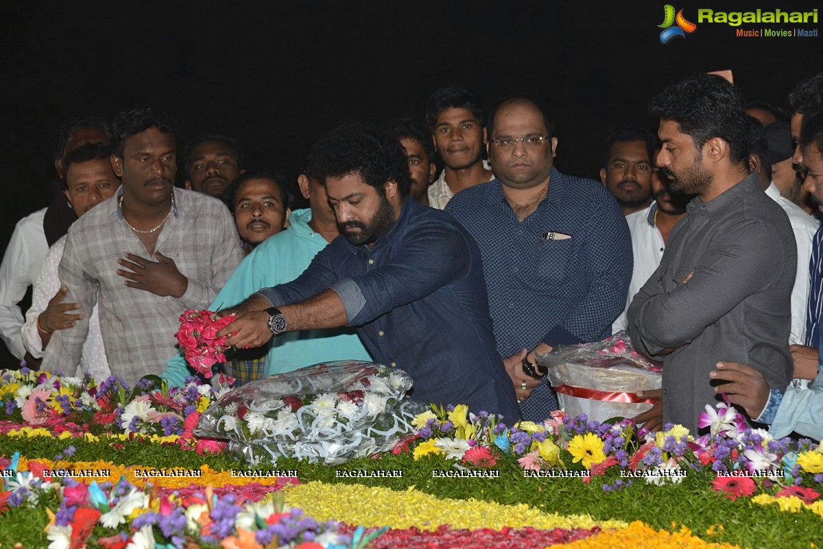 NTR's 23rd Death Anniversary - Jr NTR, Kalyan Ram Pay Tribute at NTR Ghat