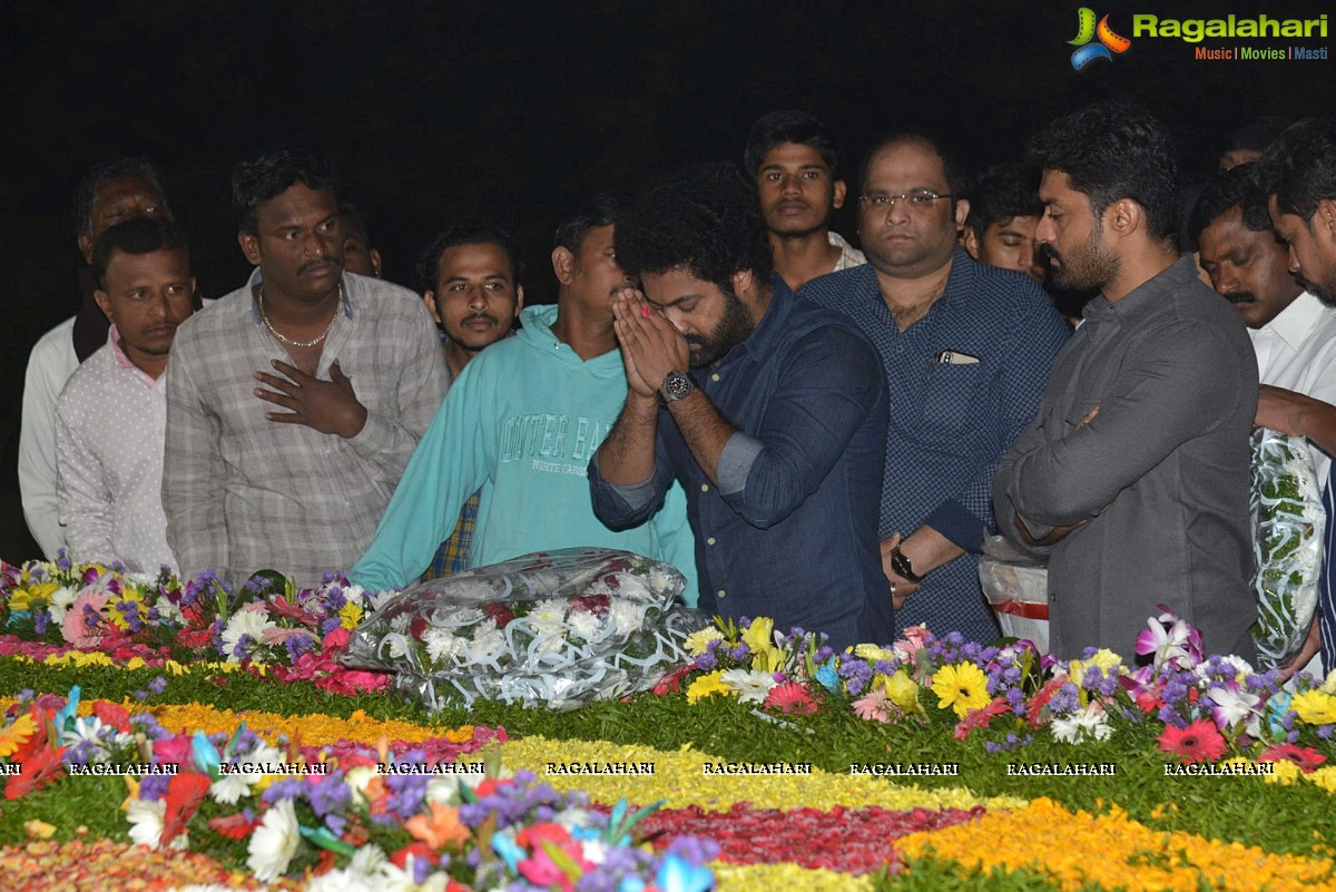 NTR's 23rd Death Anniversary - Jr NTR, Kalyan Ram Pay Tribute at NTR Ghat