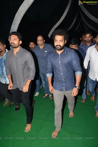 Jr NTR, Kalyan Ram Pay Tribute to NTR at NTR Ghat