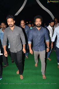 Jr NTR, Kalyan Ram Pay Tribute to NTR at NTR Ghat