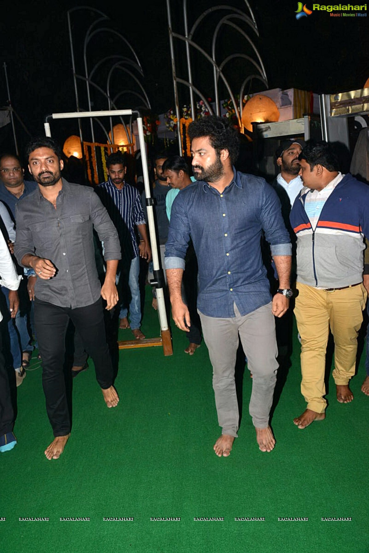 NTR's 23rd Death Anniversary - Jr NTR, Kalyan Ram Pay Tribute at NTR Ghat