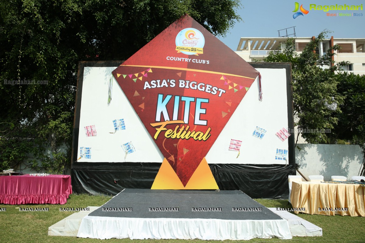 Country Club’s Asia’s Biggest Kite Festival 2019