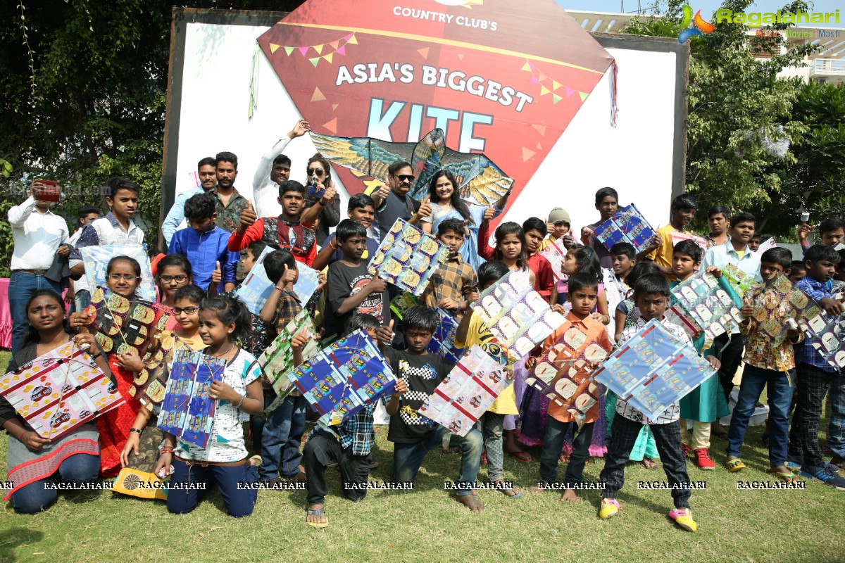 Country Club’s Asia’s Biggest Kite Festival 2019