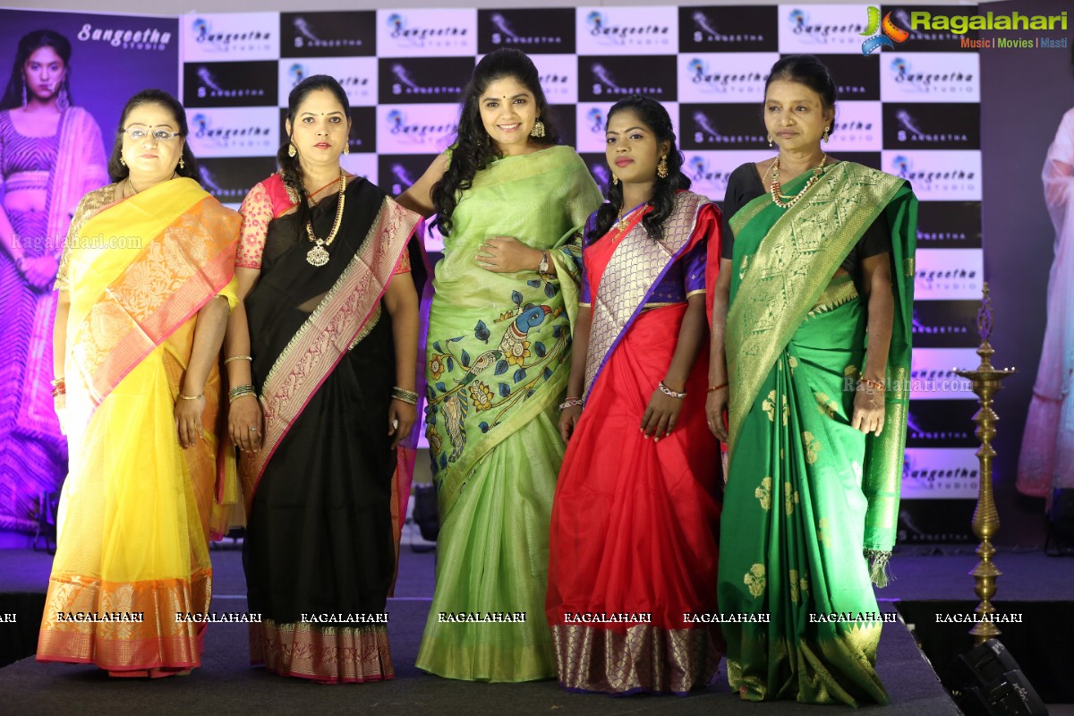 Mini Fashion Show By Sangeetha Studio at Sapthparni