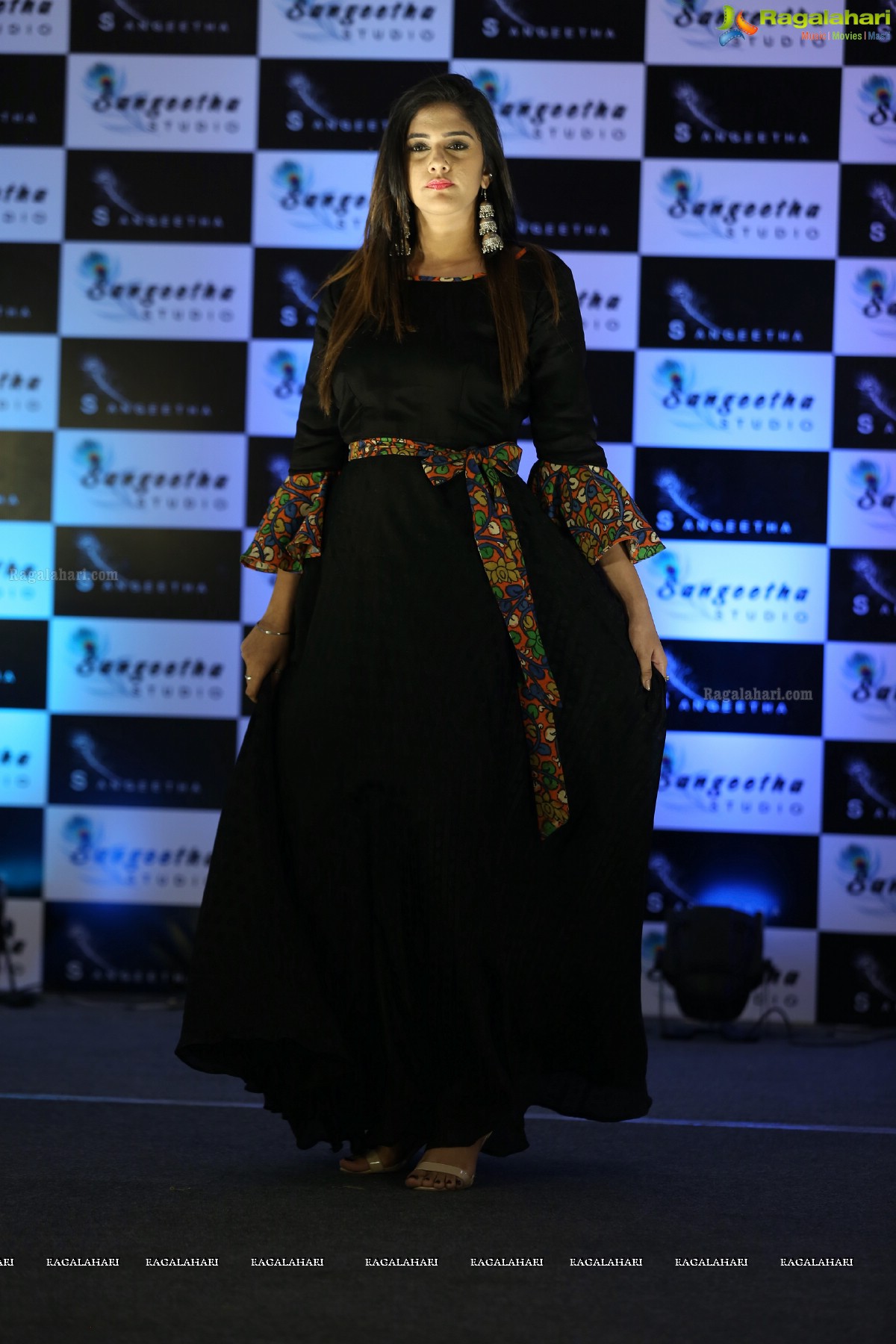 Mini Fashion Show By Sangeetha Studio at Sapthparni