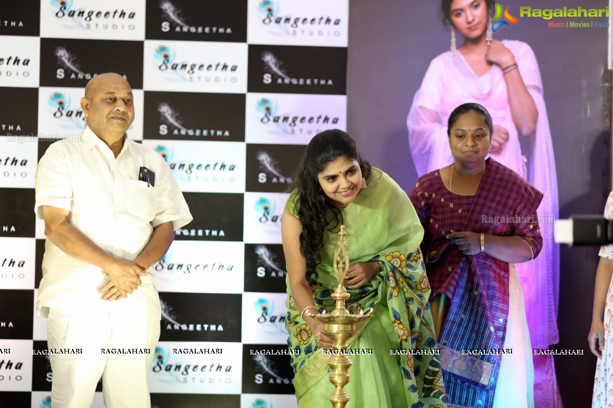 Mini Fashion Show By Sangeetha Studio at Sapthparni