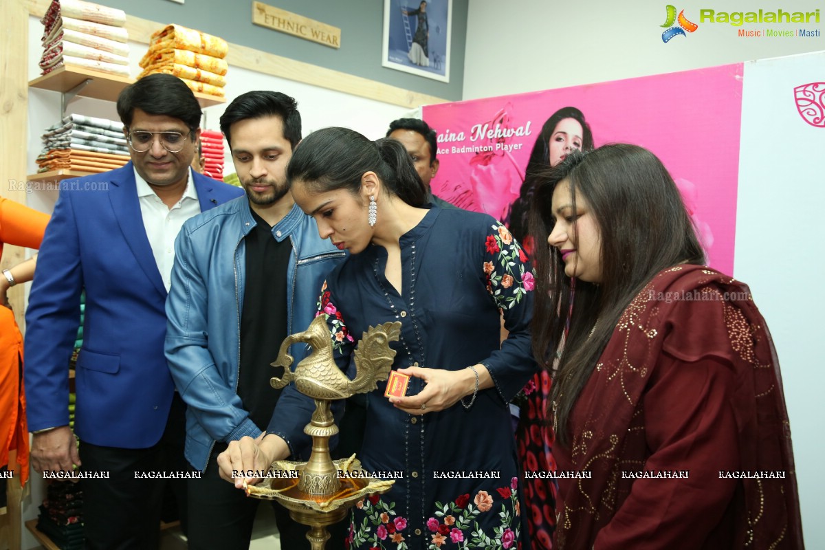 Saina Nehwal & Parupalli Kashyap Launch Kaira’s 111th Store at Saratha City Capital Mall, Kondapur