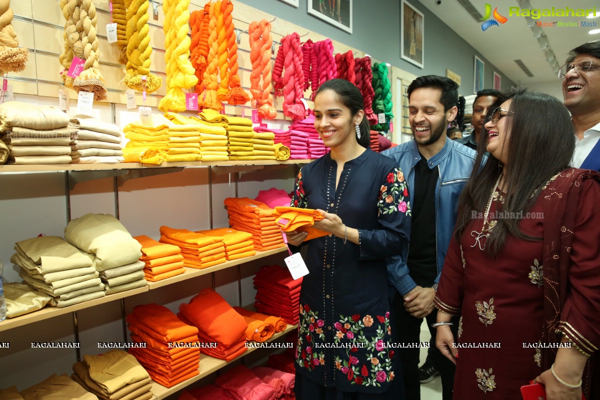 Saina Nehwal & Parupalli Kashyap Launch Kaira’s 111th Store at Saratha City Capital Mall, Kondapur