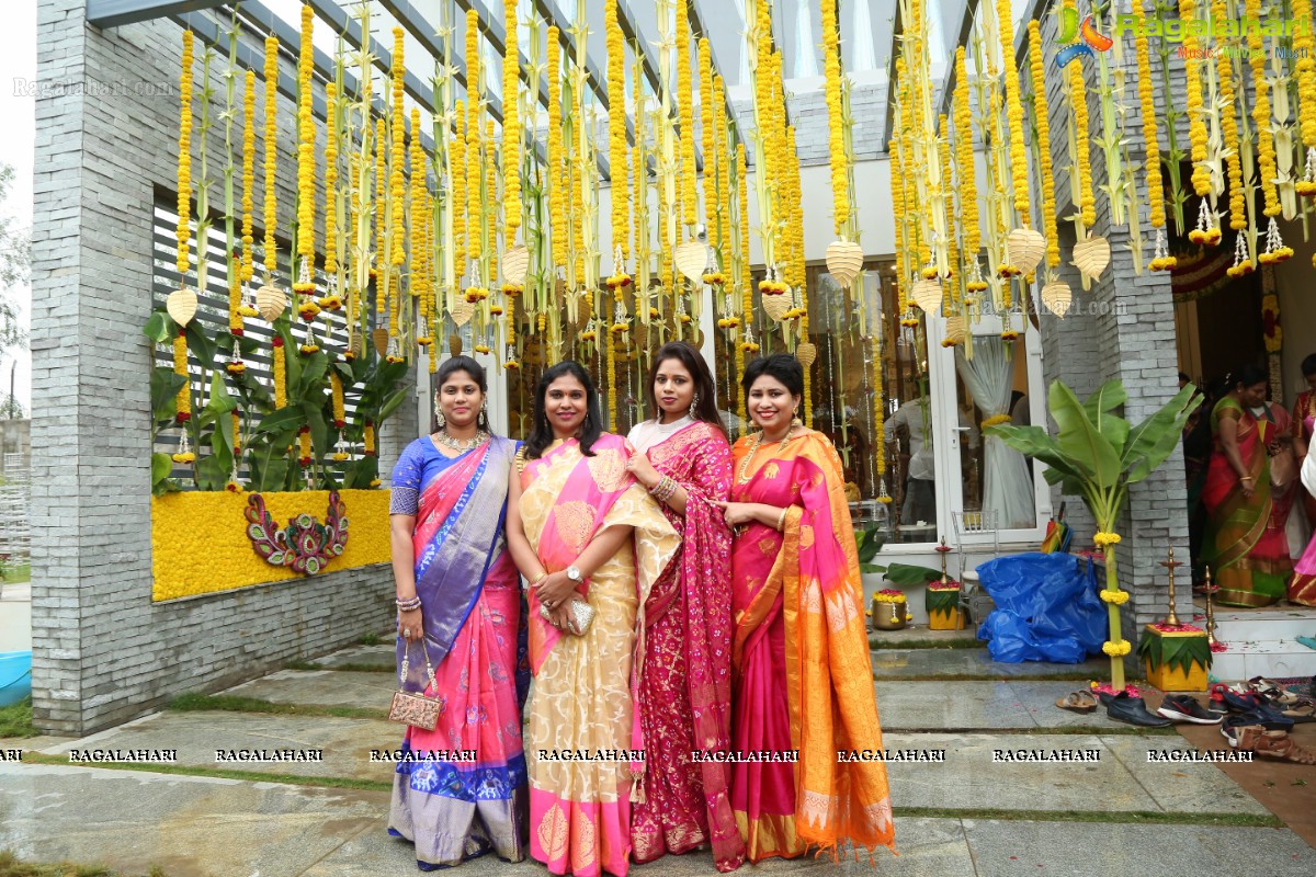 Padmavathi Srinivasa Kalyanam by Shilpa Chowdary & Family at Signature Villas