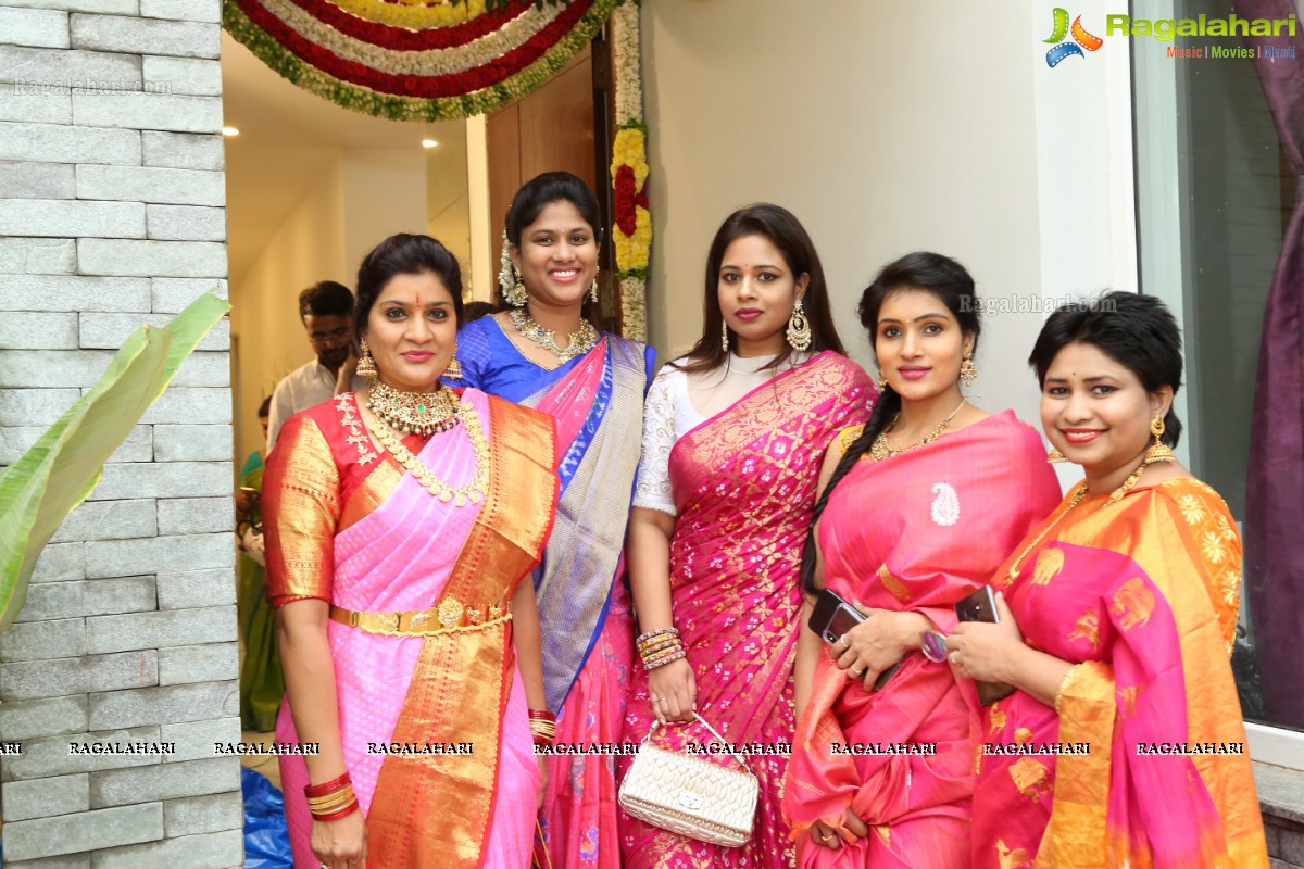 Padmavathi Srinivasa Kalyanam by Shilpa Chowdary & Family at Signature Villas