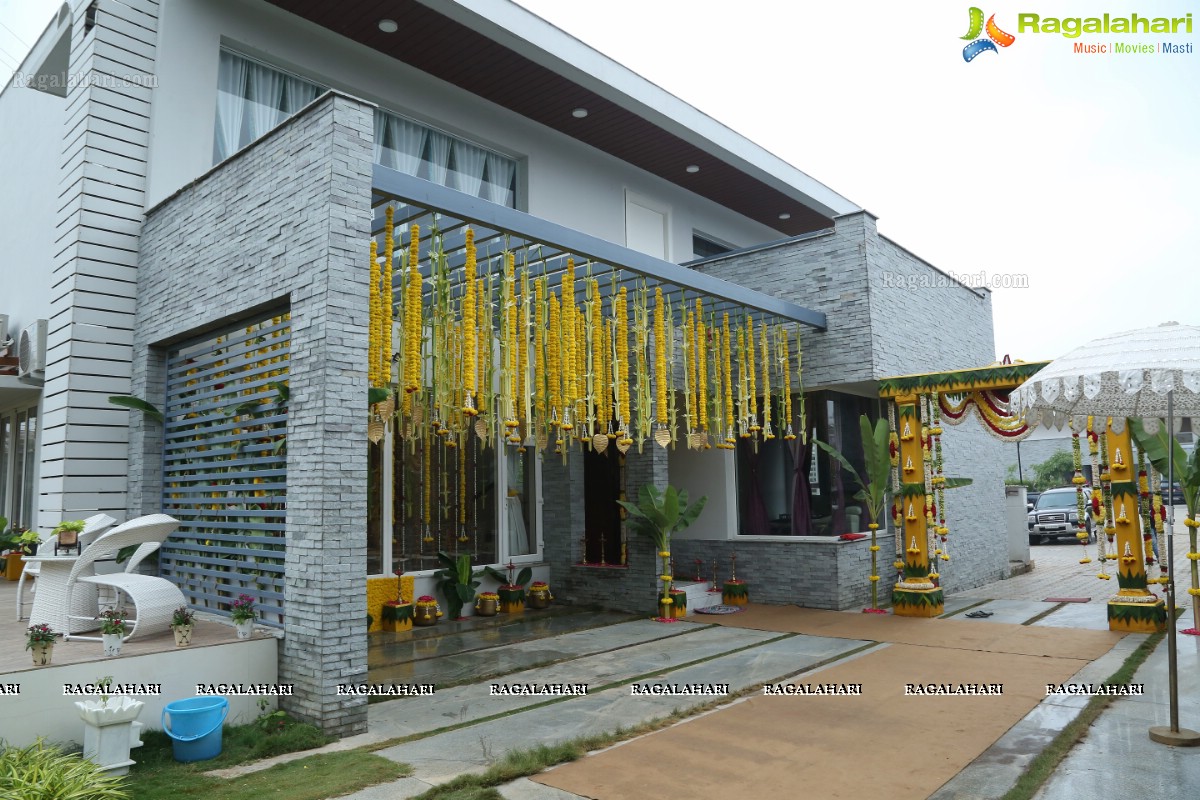 Padmavathi Srinivasa Kalyanam by Shilpa Chowdary & Family at Signature Villas