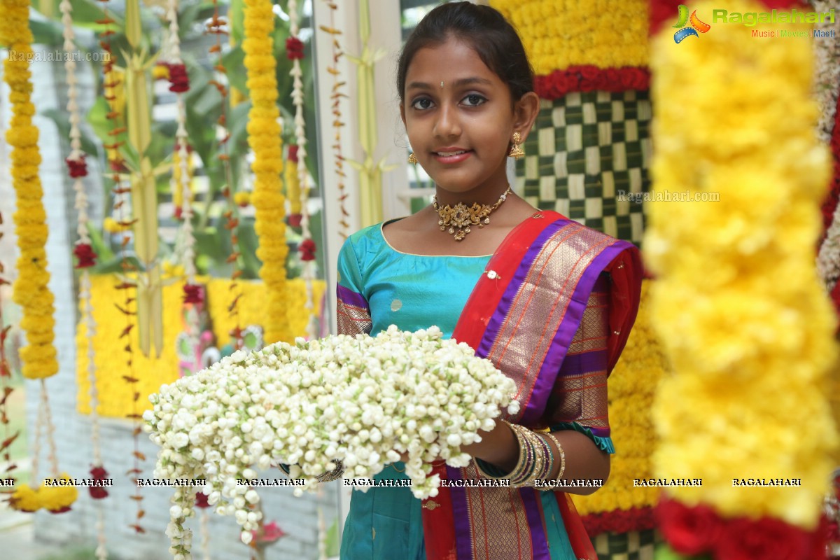 Padmavathi Srinivasa Kalyanam by Shilpa Chowdary & Family at Signature Villas