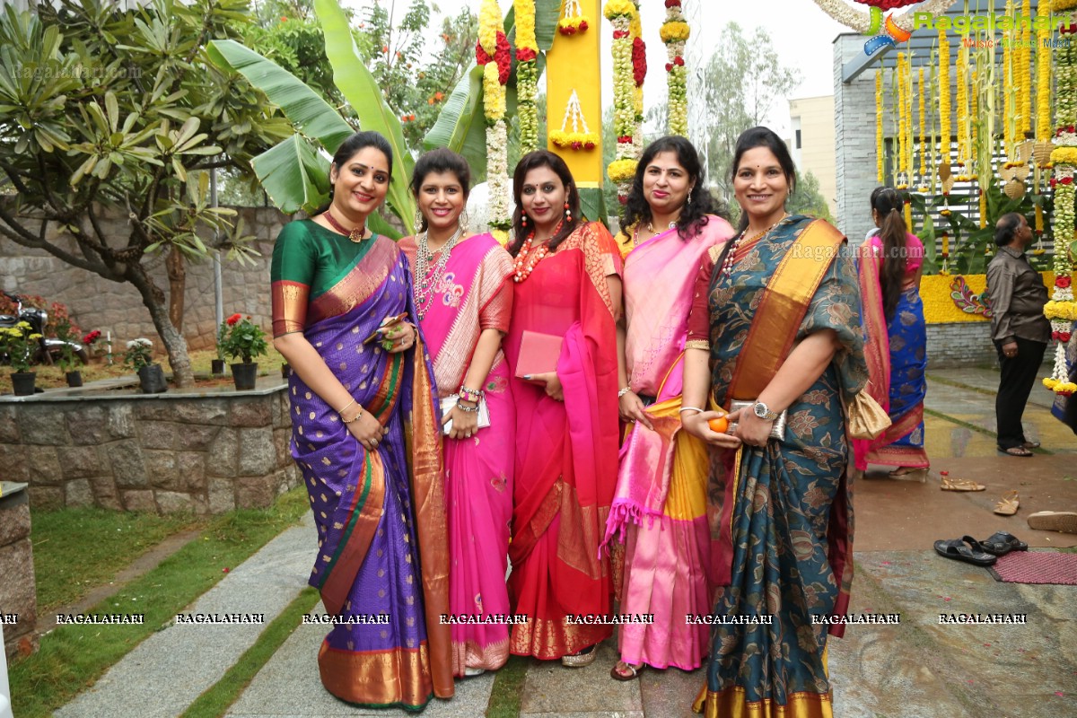 Padmavathi Srinivasa Kalyanam by Shilpa Chowdary & Family at Signature Villas