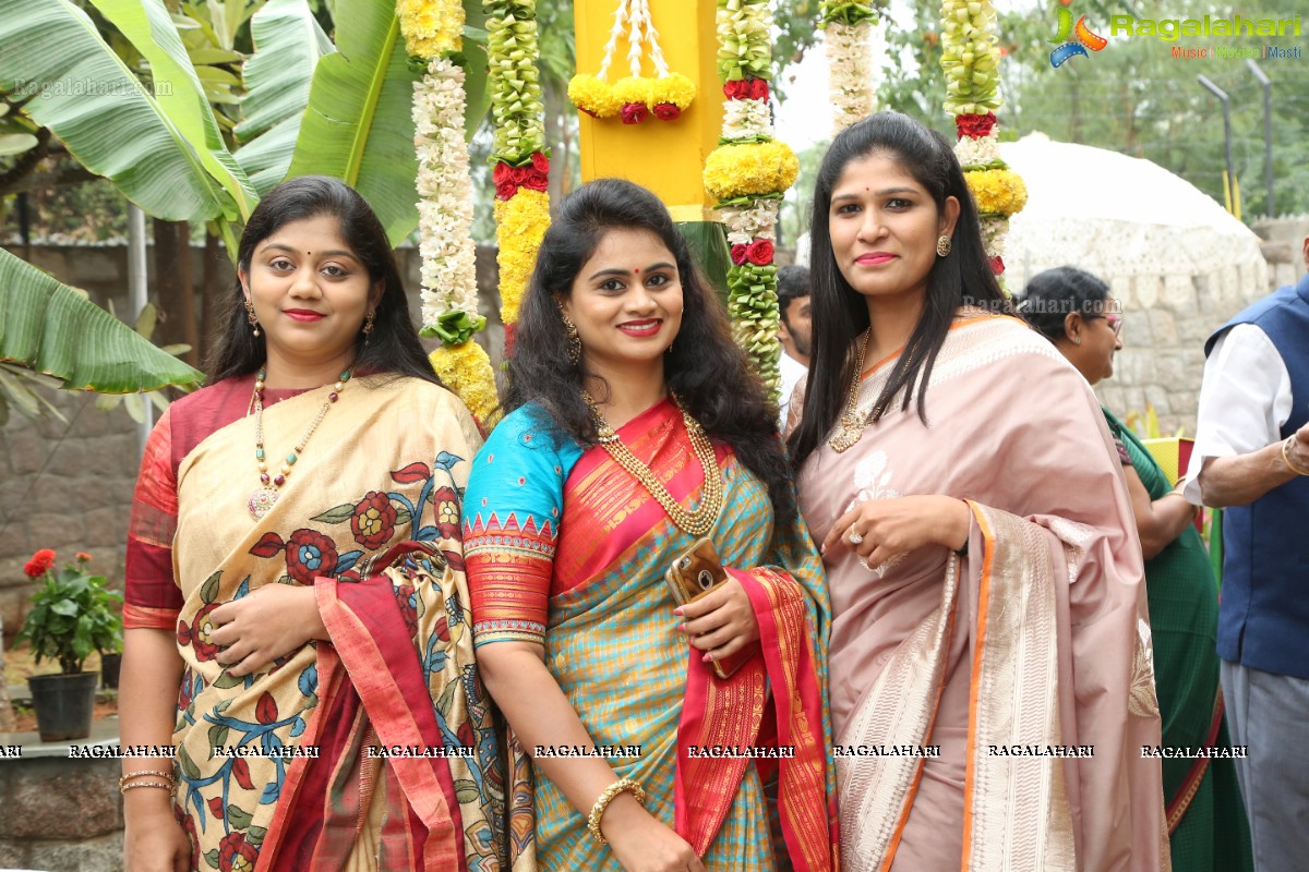 Padmavathi Srinivasa Kalyanam by Shilpa Chowdary & Family at Signature Villas