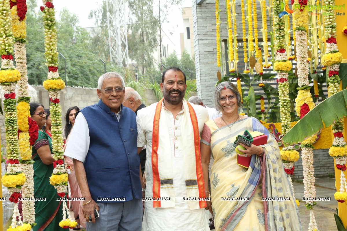 Padmavathi Srinivasa Kalyanam by Shilpa Chowdary & Family at Signature Villas