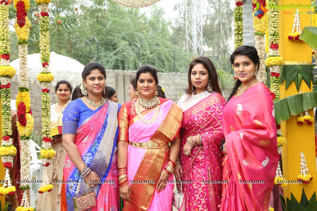 Padmavathi Srinivasa Kalyanam by Shilpa Chowdary & Family at Signature Villas