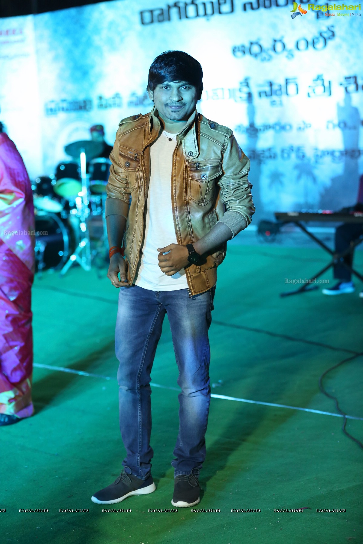 Shiva Reddy Mimicry Performance at Pakka Hyderabad Entertainment Carnival