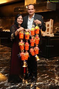 Uttam, Aakanksha Celebrate Their Silver Wedding Anniversary